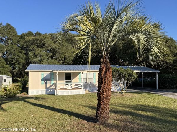 106 RIDGEWOOD Avenue, Interlachen, FL 32148