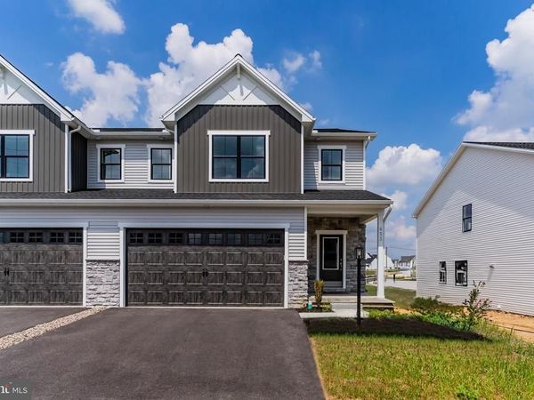 673 BRITTANY DRIVE, MECHANICSBURG, PA 17055
