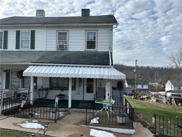 927 1st St, New Salem, PA 15442