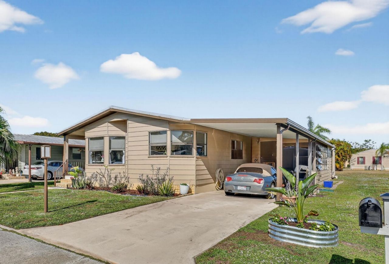 8602 Florence Drive, Port Saint Lucie, FL 34952 Photo