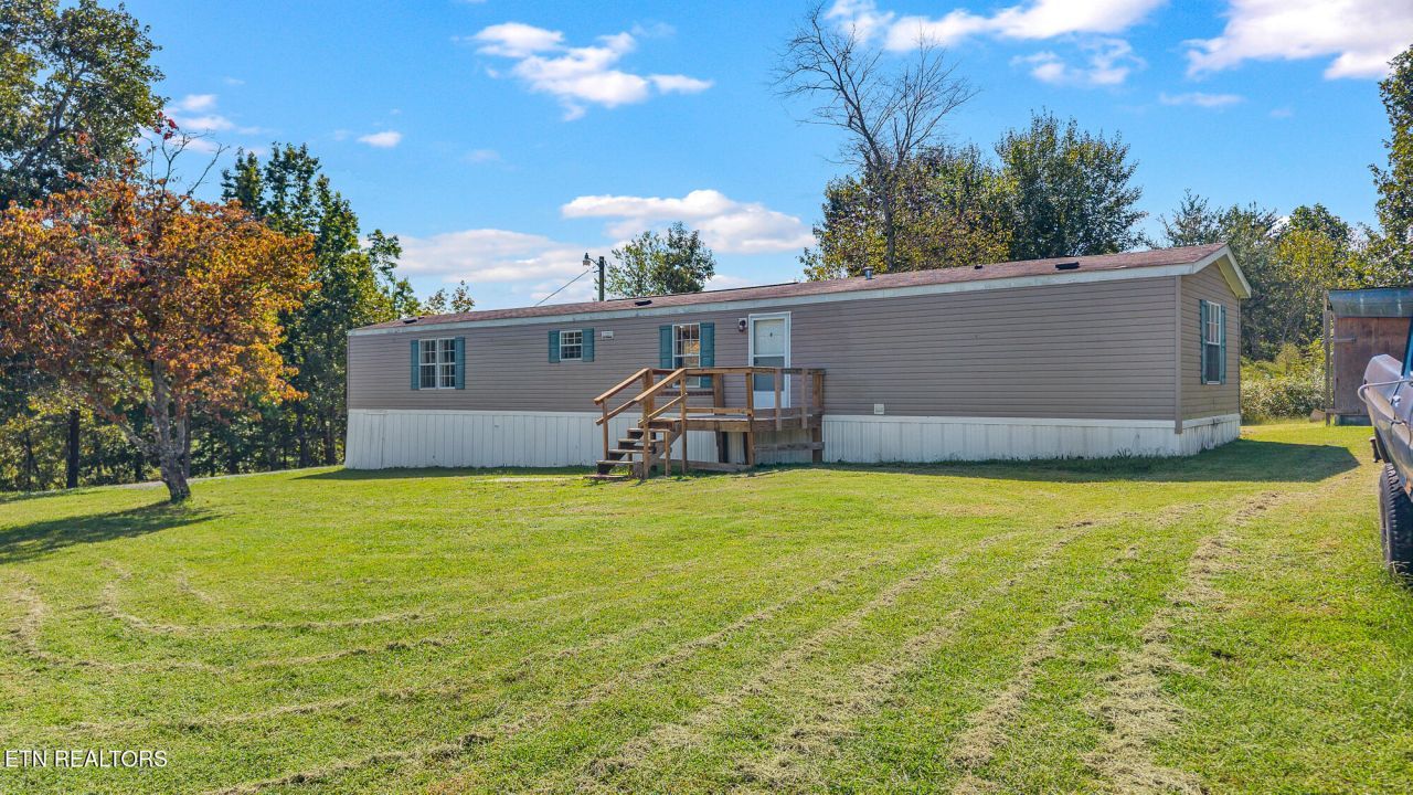 233 County Road 365, Sweetwater, TN 37874 Main Photo