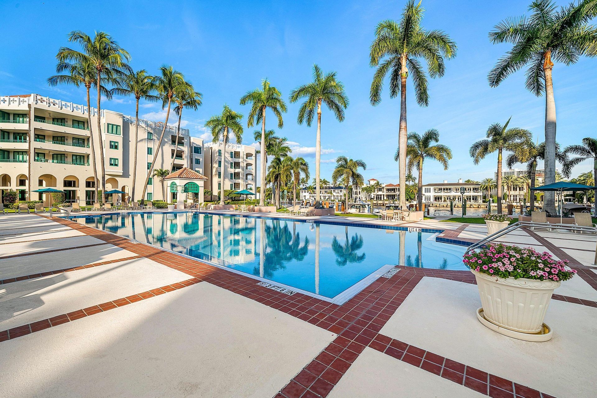 100 SE 5th Avenue, Unit 210, Boca Raton, FL 33432 Photo