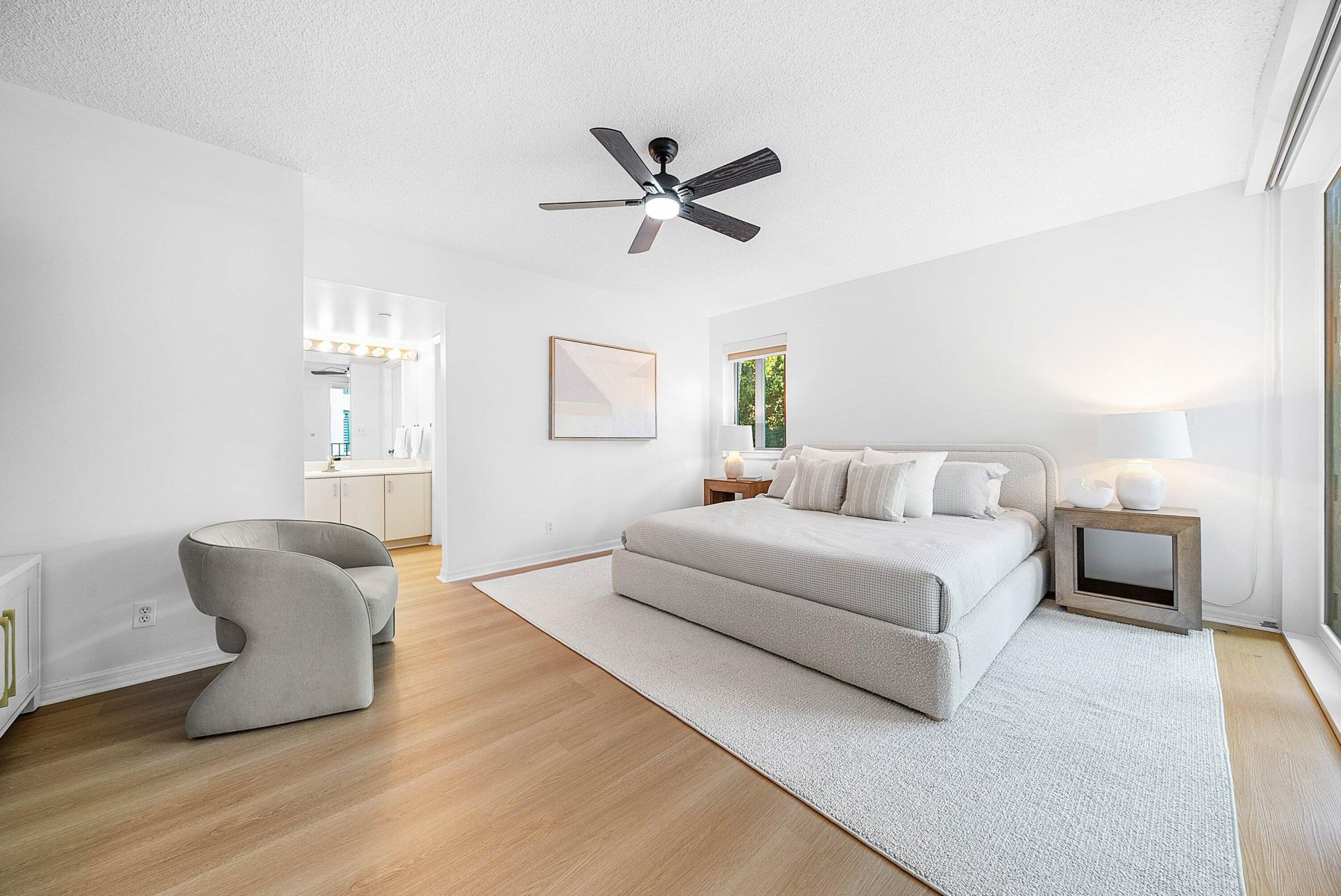 100 SE 5th Avenue, Unit 210, Boca Raton, FL 33432 Photo