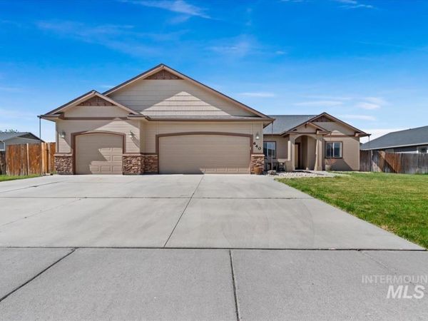 640 SW Miner, Mountain Home, ID 83647