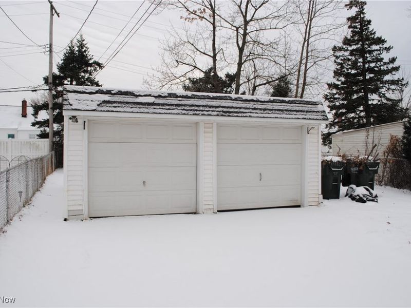 24850 Zeman Avenue, Euclid, OH 44123 Photo 2