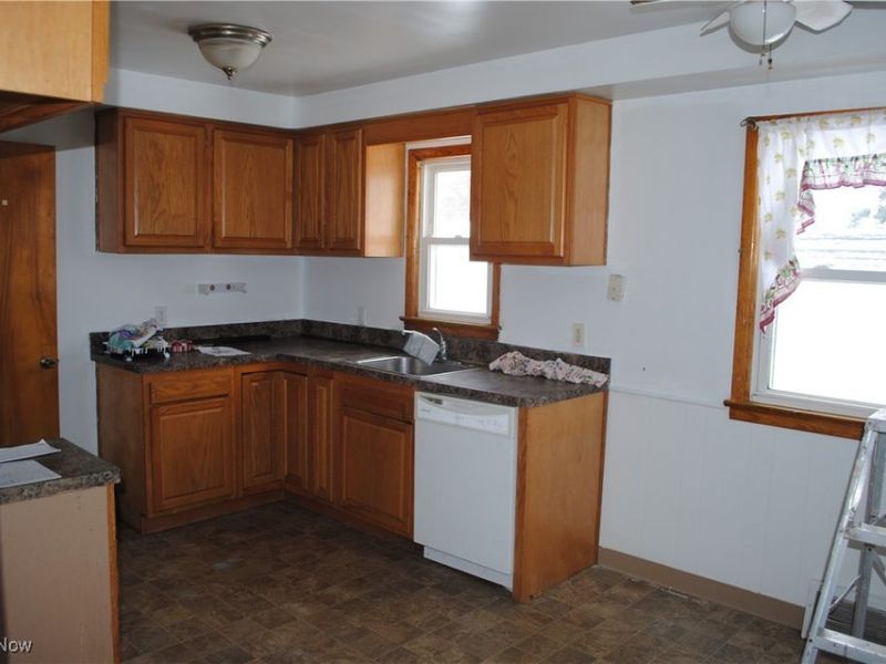 24850 Zeman Avenue, Euclid, OH 44123 Photo 5