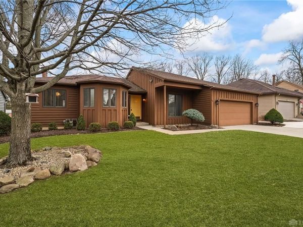 45 Colony Park Drive, Troy, OH 45373