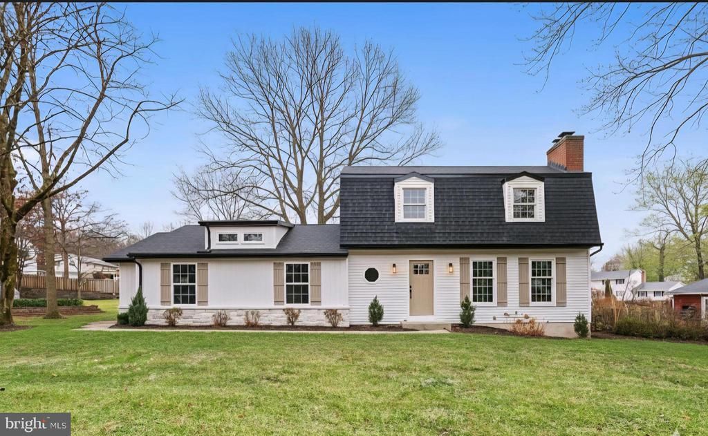 626 Sand Hill Rd, Hershey, PA 17033 Main Photo