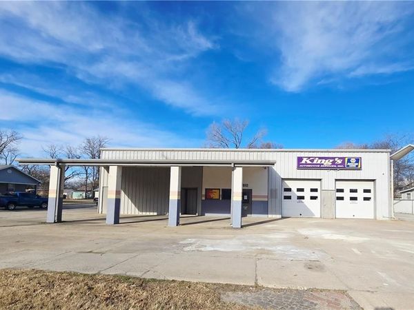 512 W 4th Street, Pittsburg, KS 66762