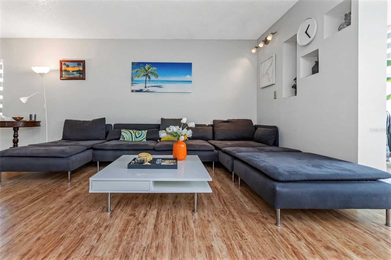 1900 68th Street N, Unit 110, Saint Petersburg, FL 33710 Photo