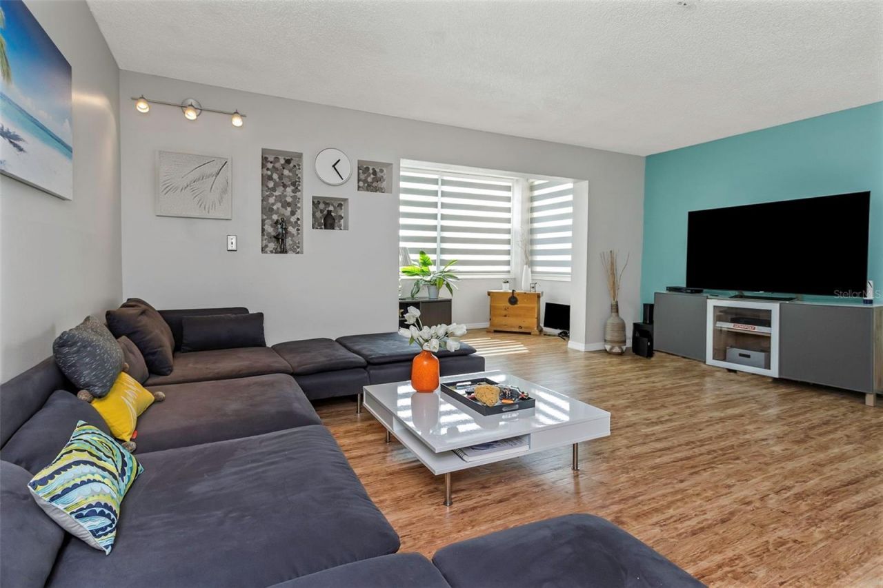 1900 68th Street N, Unit 110, Saint Petersburg, FL 33710 Photo