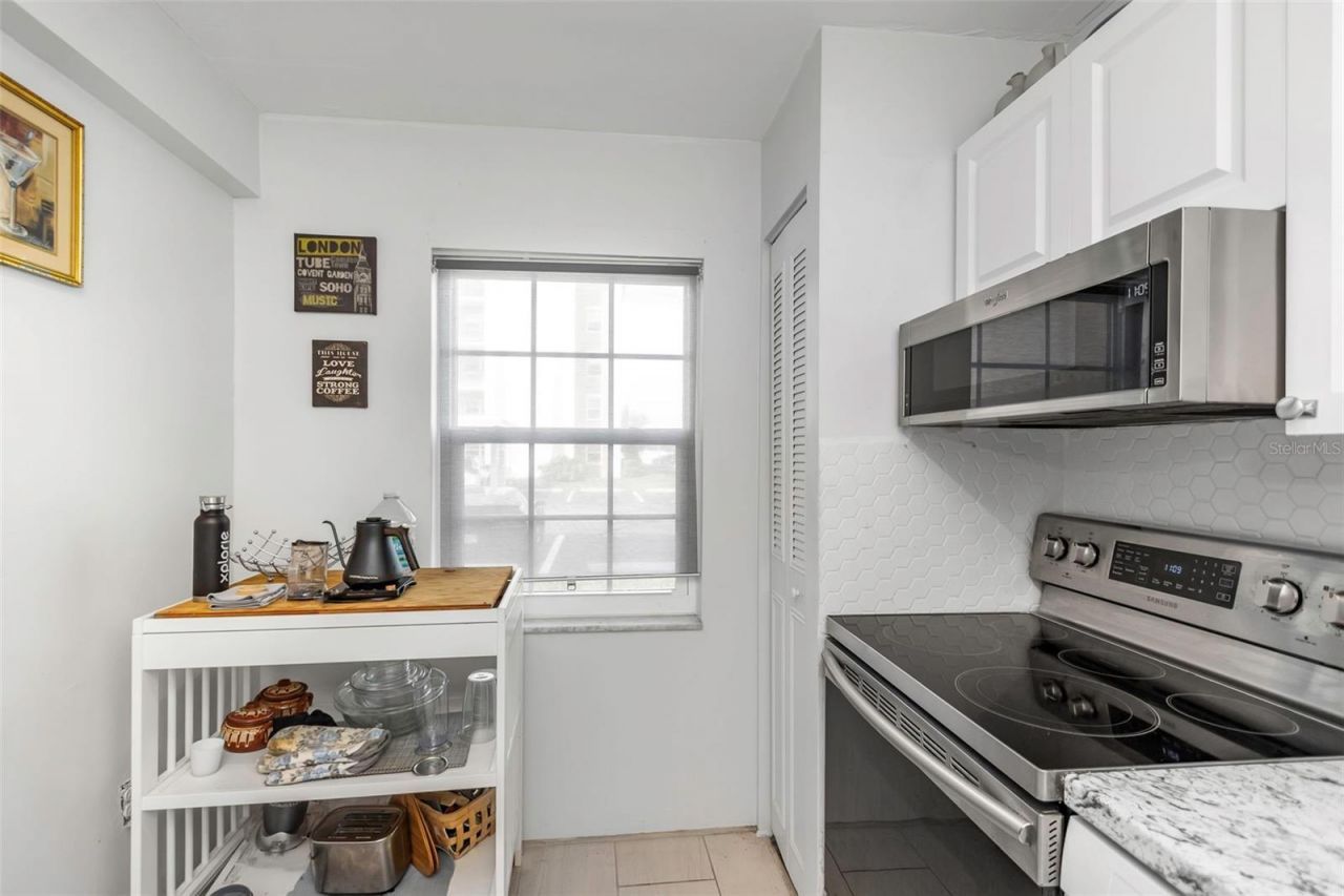 1900 68th Street N, Unit 110, Saint Petersburg, FL 33710 Photo