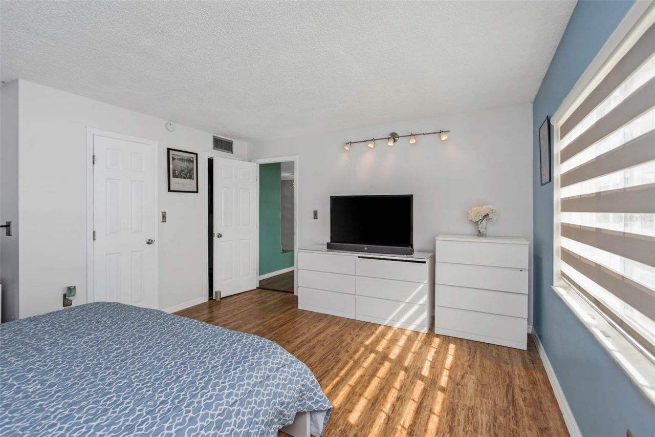 1900 68th Street N, Unit 110, Saint Petersburg, FL 33710 Photo