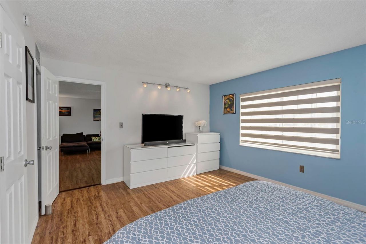 1900 68th Street N, Unit 110, Saint Petersburg, FL 33710 Photo