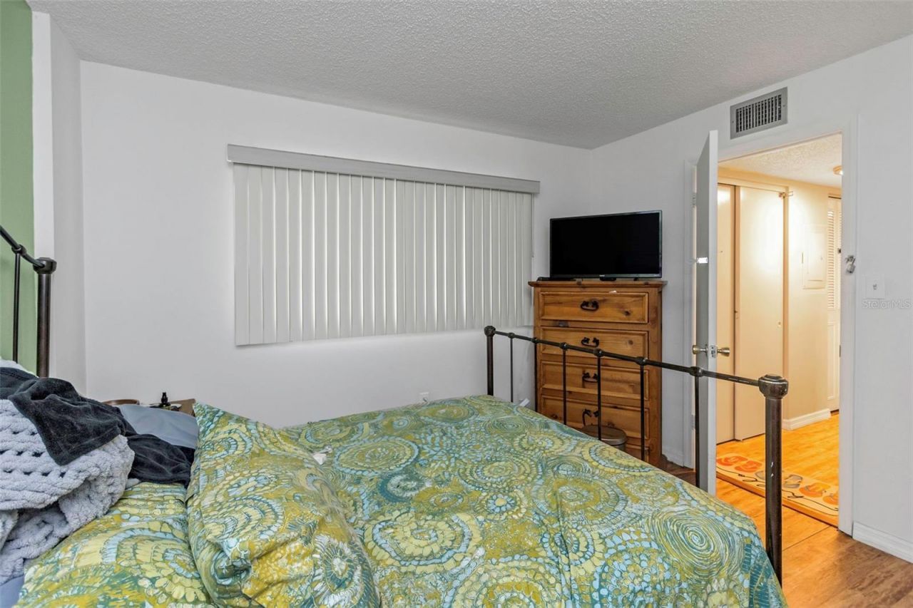 1900 68th Street N, Unit 110, Saint Petersburg, FL 33710 Photo