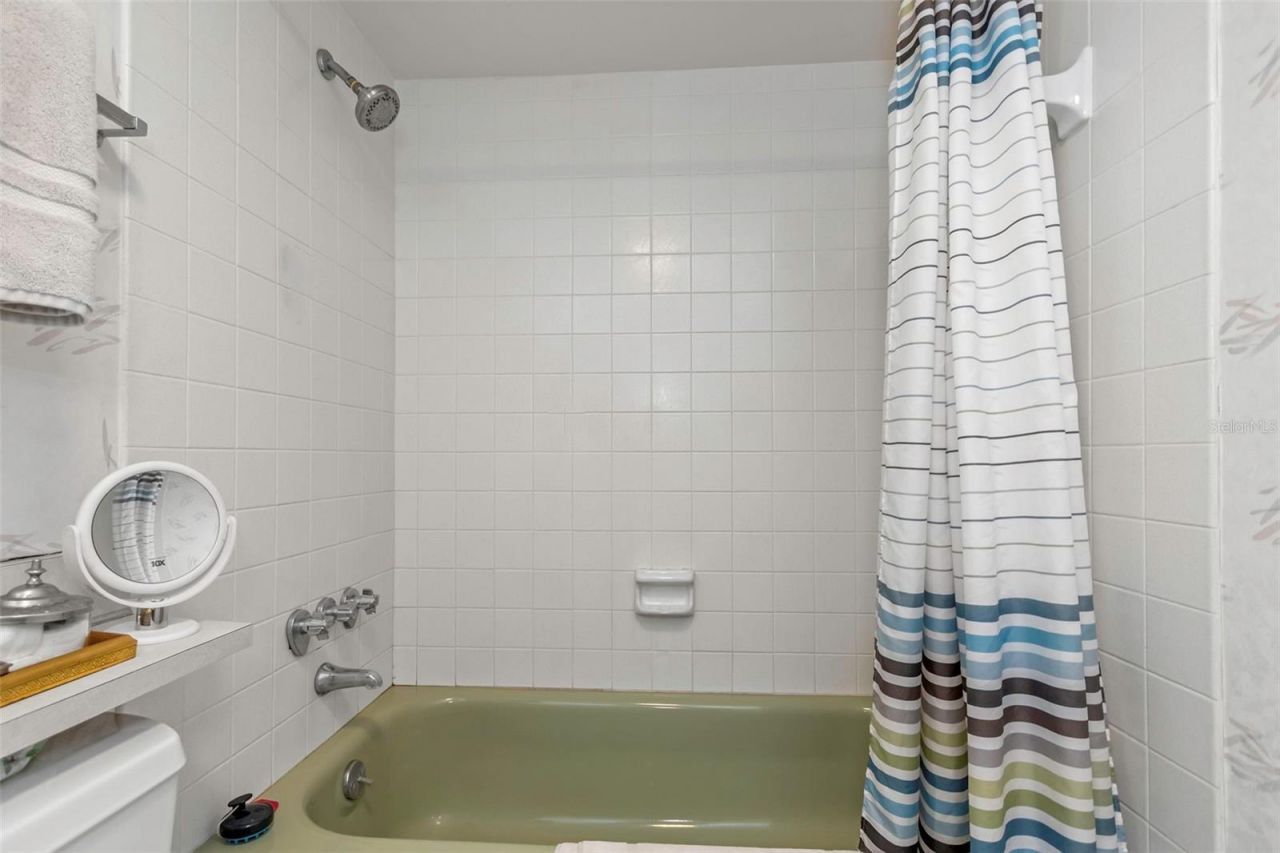 1900 68th Street N, Unit 110, Saint Petersburg, FL 33710 Photo