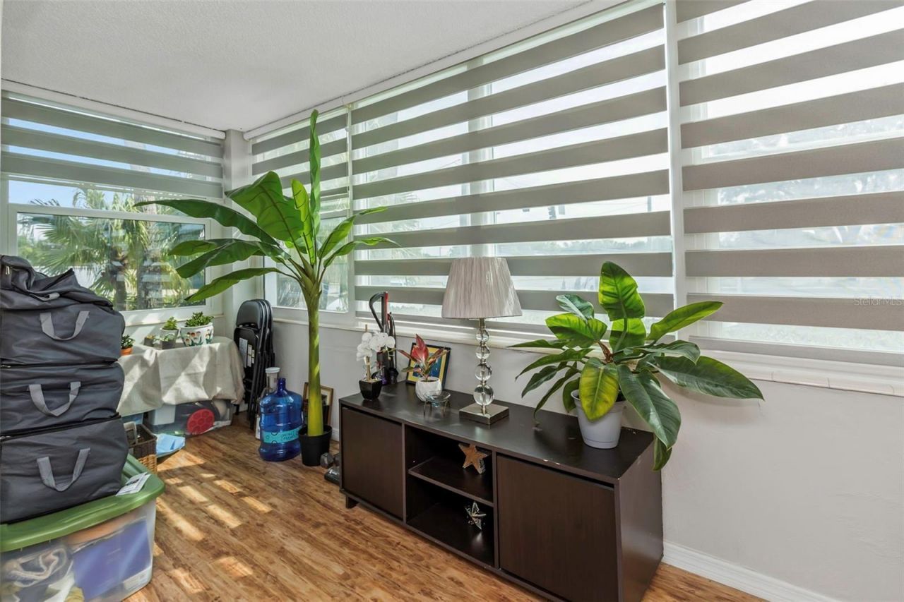 1900 68th Street N, Unit 110, Saint Petersburg, FL 33710 Photo