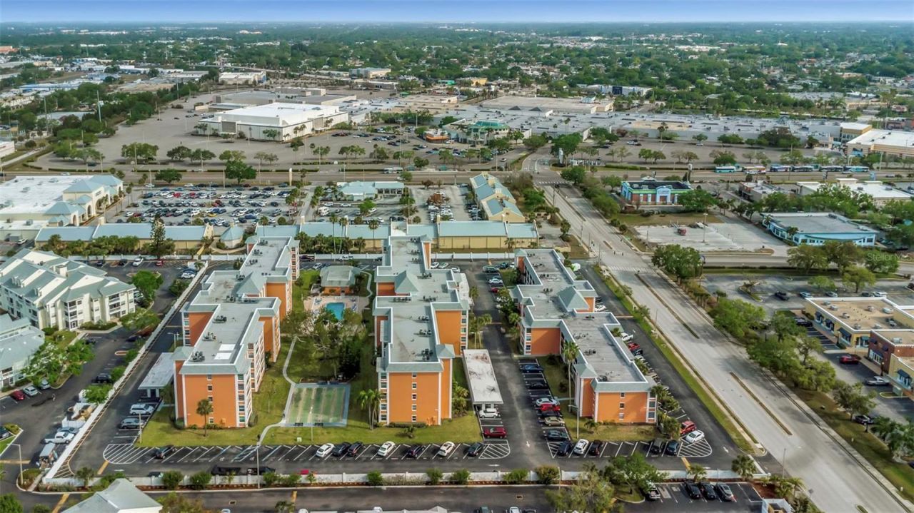 1900 68th Street N, Unit 110, Saint Petersburg, FL 33710 Photo