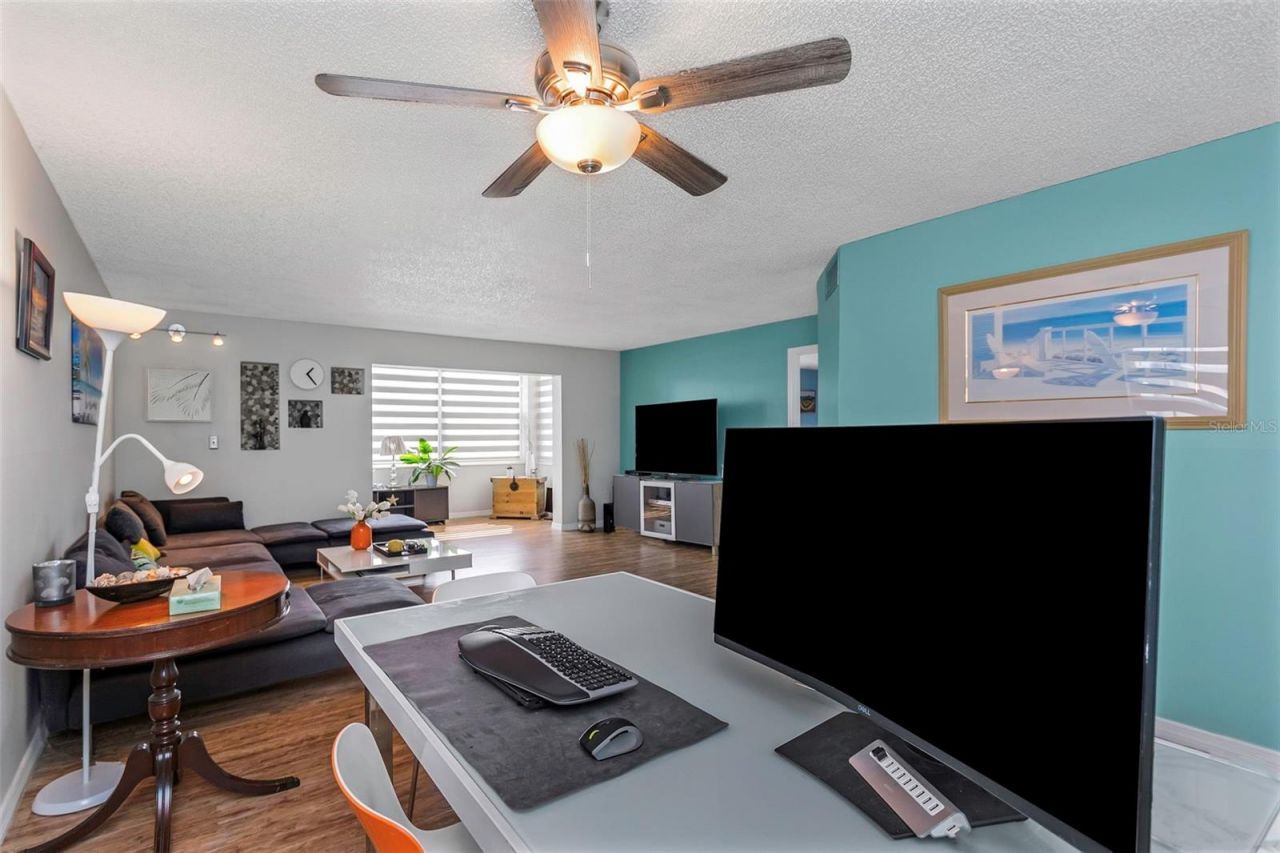 1900 68th Street N, Unit 110, Saint Petersburg, FL 33710 Photo