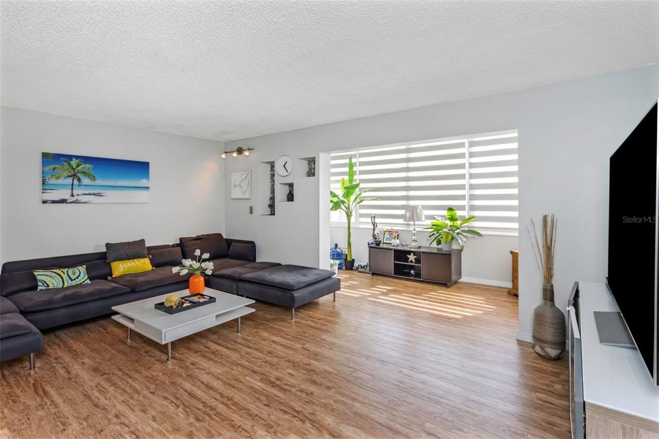 1900 68th Street N, Unit 110, Saint Petersburg, FL 33710 Photo