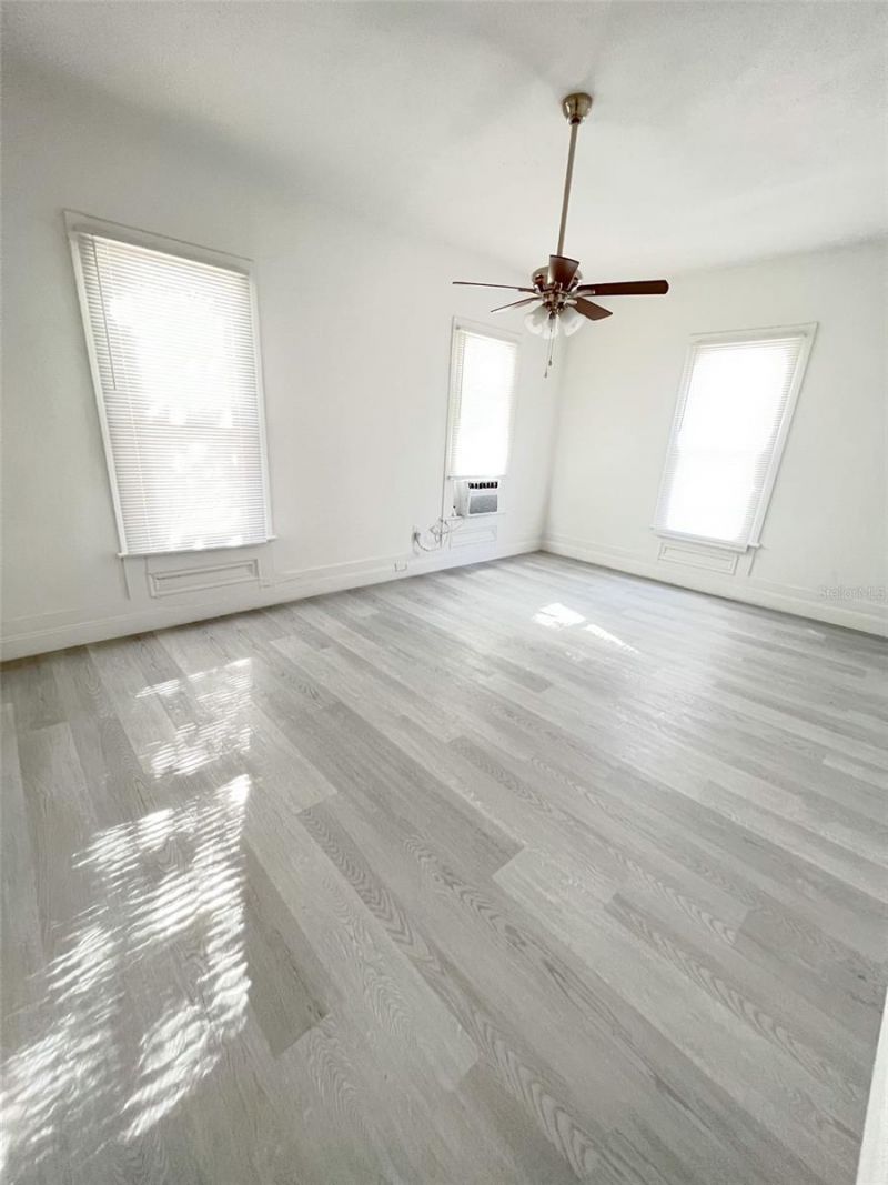 205 S Grove Street, Eustis, FL 32726 Photo