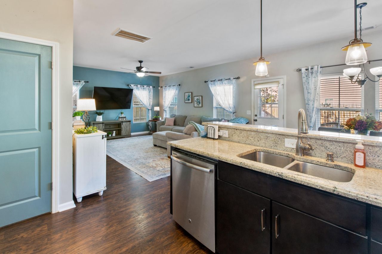 3857 Annapolis Way Photo 13