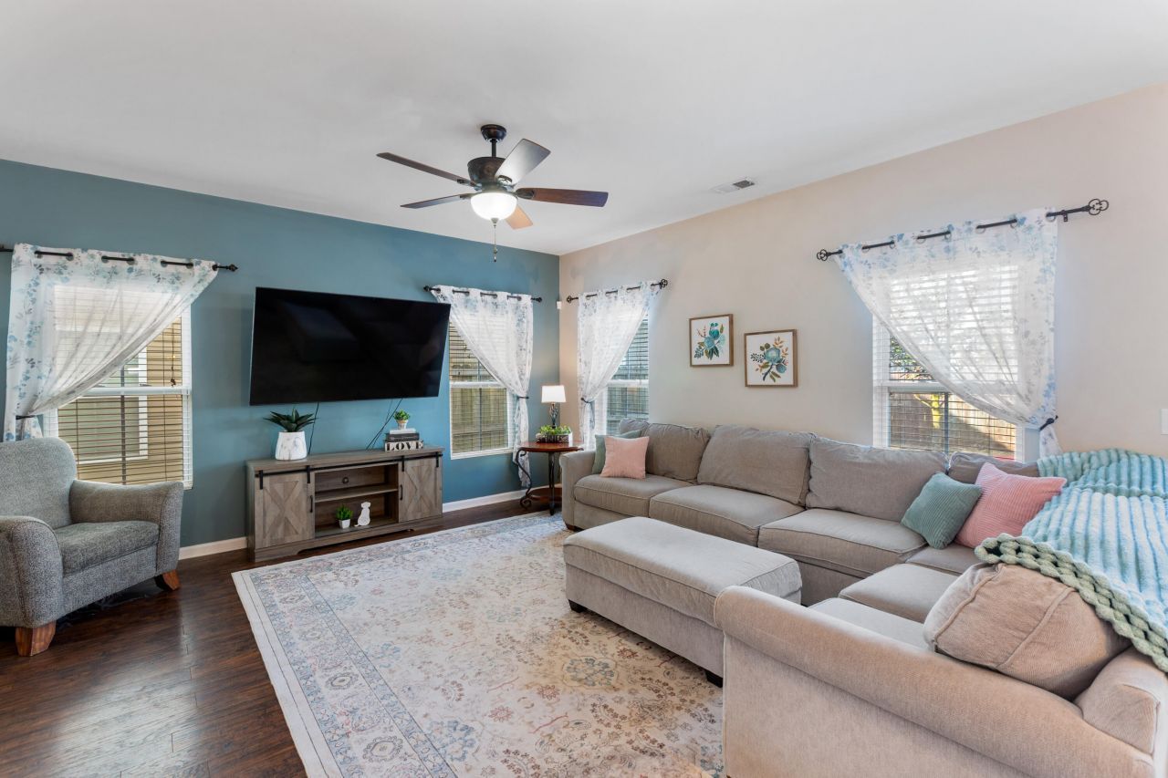 3857 Annapolis Way Photo 8