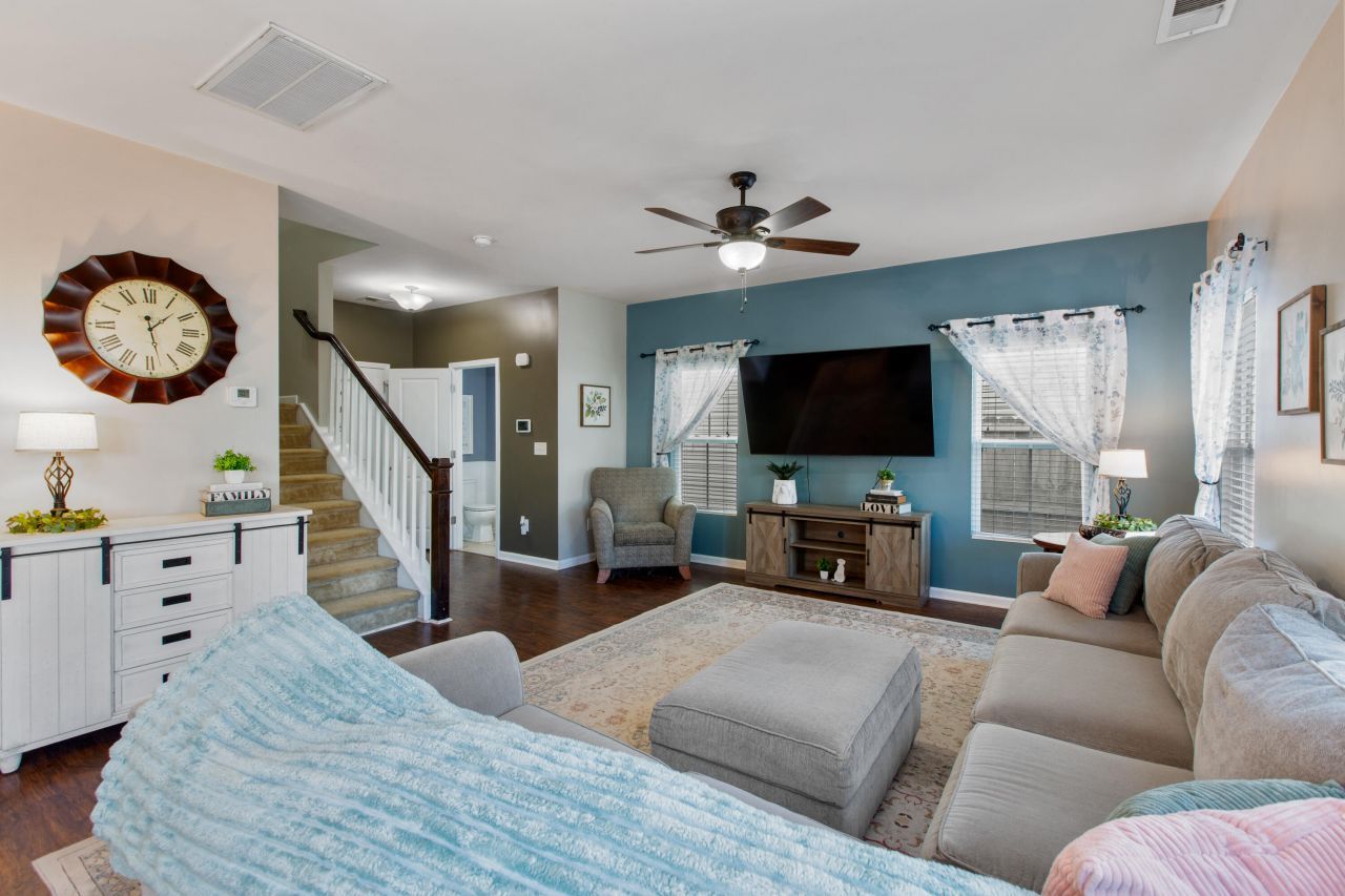 3857 Annapolis Way Photo 9