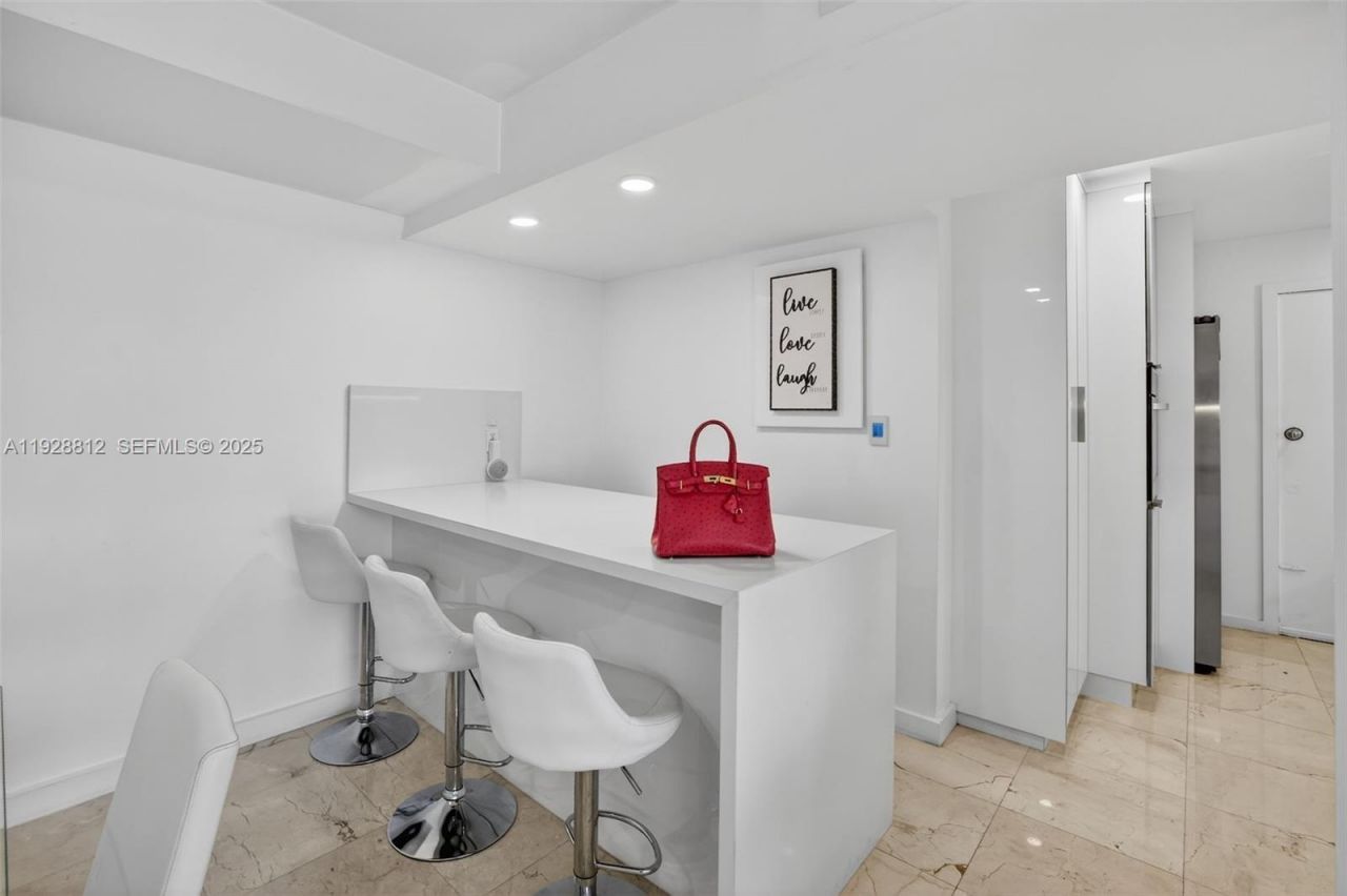 9250 W Bay Harbor Dr , Unit 5D, Bay Harbor Islands, FL 33154 Photo