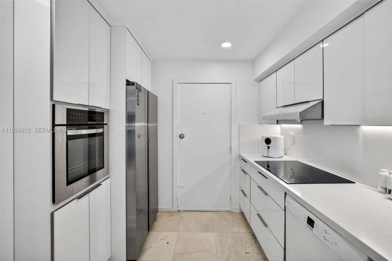 9250 W Bay Harbor Dr , Unit 5D, Bay Harbor Islands, FL 33154 Photo