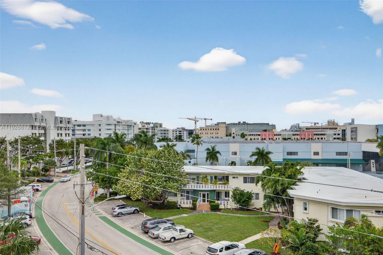 9250 W Bay Harbor Dr , Unit 5D, Bay Harbor Islands, FL 33154 Photo