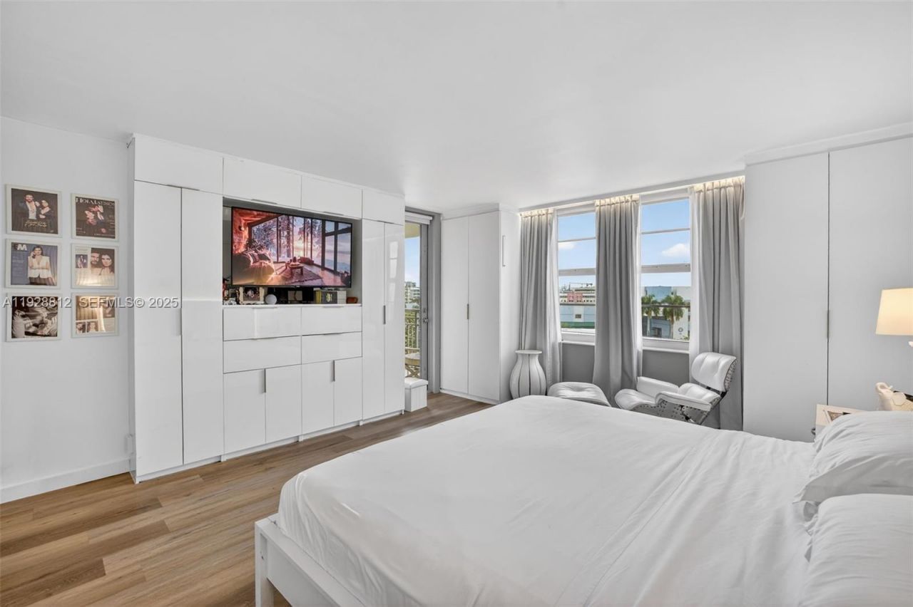 9250 W Bay Harbor Dr , Unit 5D, Bay Harbor Islands, FL 33154 Photo