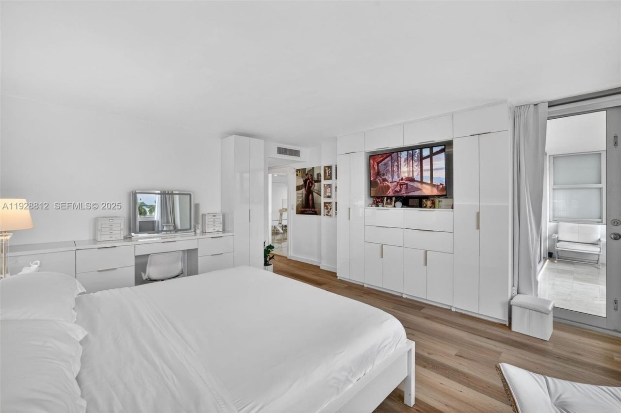 9250 W Bay Harbor Dr , Unit 5D, Bay Harbor Islands, FL 33154 Photo