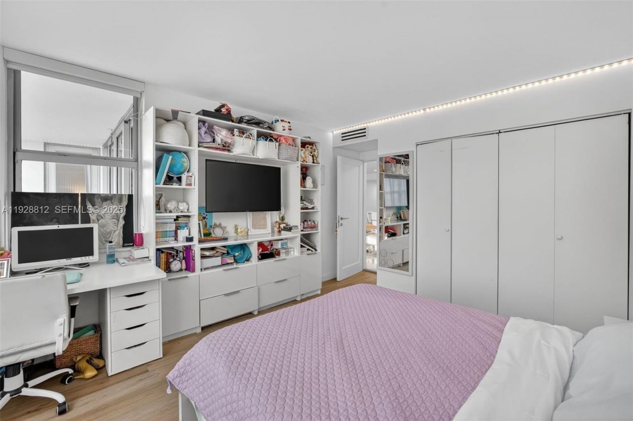 9250 W Bay Harbor Dr , Unit 5D, Bay Harbor Islands, FL 33154 Photo