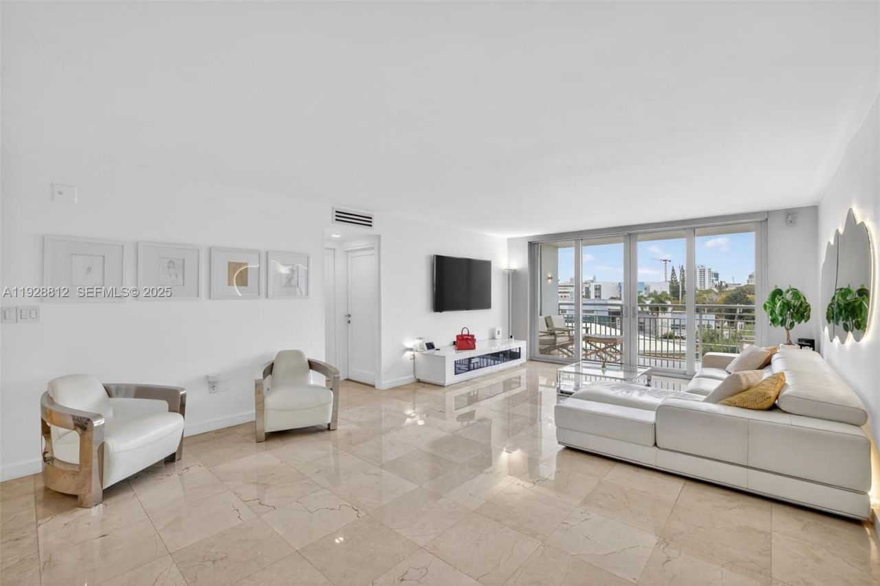 9250 W Bay Harbor Dr , Unit 5D, Bay Harbor Islands, FL 33154 Photo