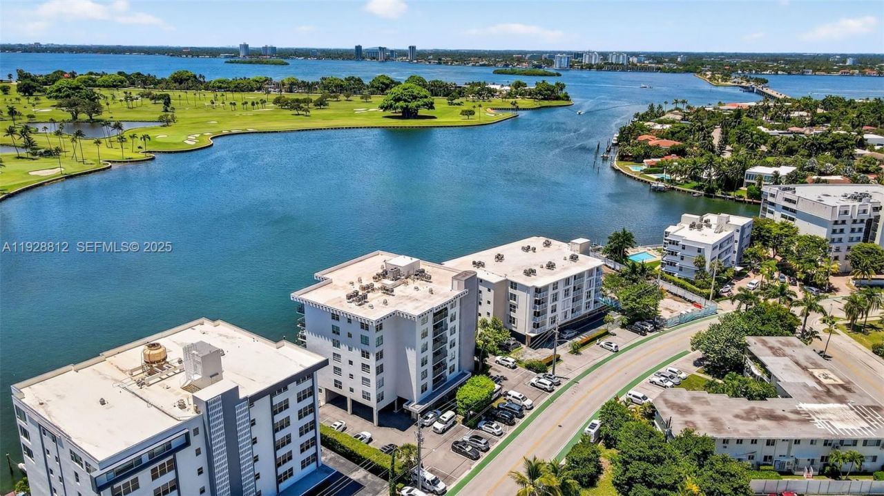 9250 W Bay Harbor Dr , Unit 5D, Bay Harbor Islands, FL 33154 Photo