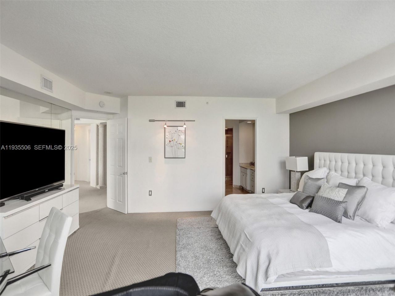 3370 Hidden Bay Dr, Unit 508, Aventura, FL 33180 Photo