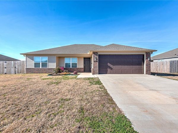 2709 Murphy Street, Pea Ridge, AR 72751