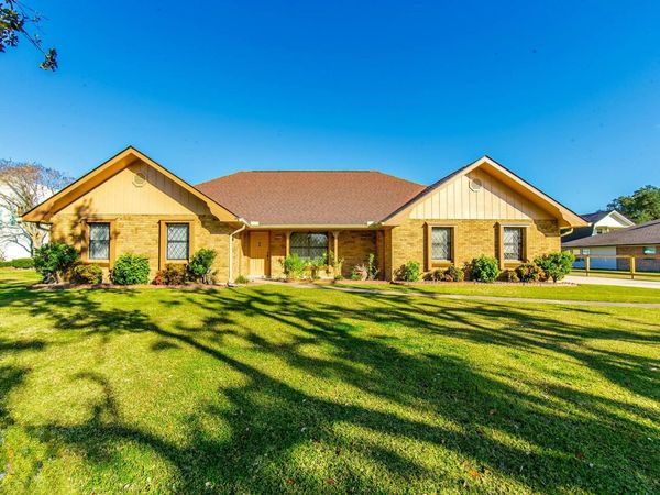 1351 Doctor Beatrous Rd, Theriot, LA 70397