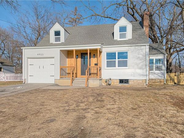 4933 Parish Drive, Roeland Park, KS 66205