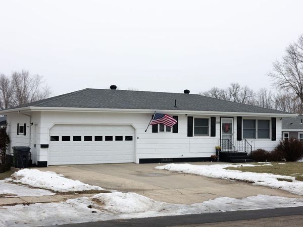 208 E 2nd Street, Adrian, MN 56110