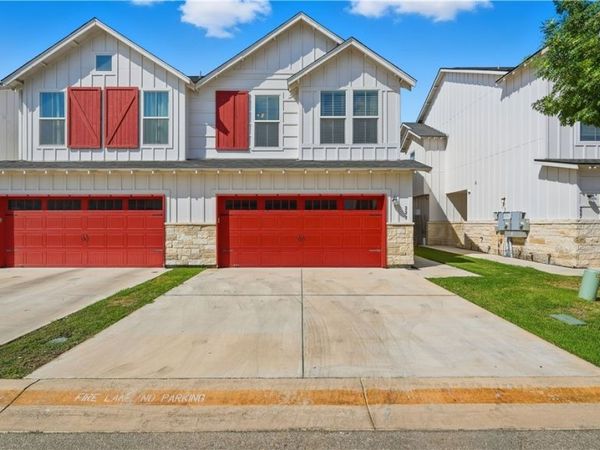 223 Sapphire Drive, New Braunfels, TX 78130