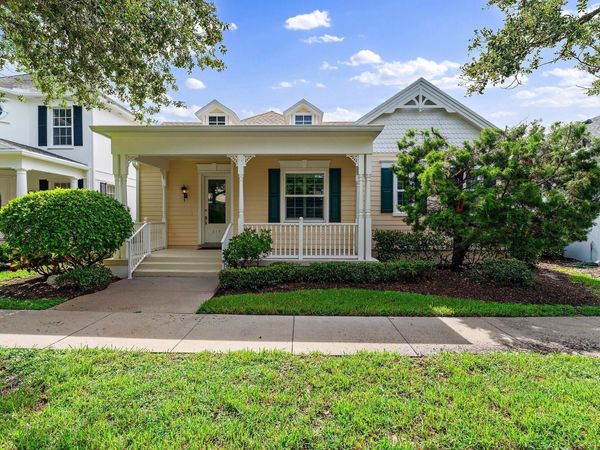 215 New Haven Boulevard, Jupiter, FL 33458