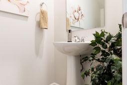 496 Minim Street photo 4