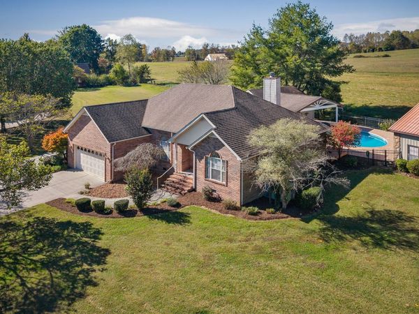3582 S Pointe Rd, Cookeville, TN 38506