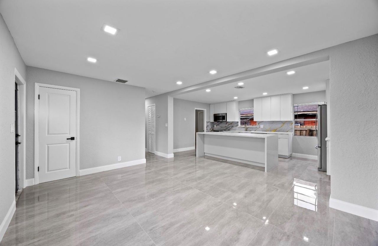 800 NW 6th Avenue, Pompano Beach, FL 33060 Photo