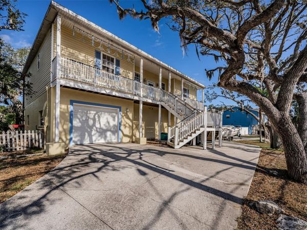 5127 BAY BOULEVARD, PORT RICHEY, FL 34668