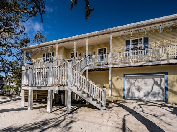 5127 BAY BOULEVARD, PORT RICHEY, FL 34668