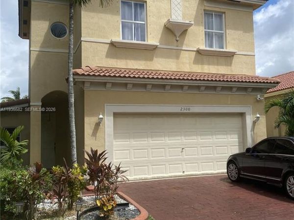 2300 NE 37th Road , Homestead, FL 33033