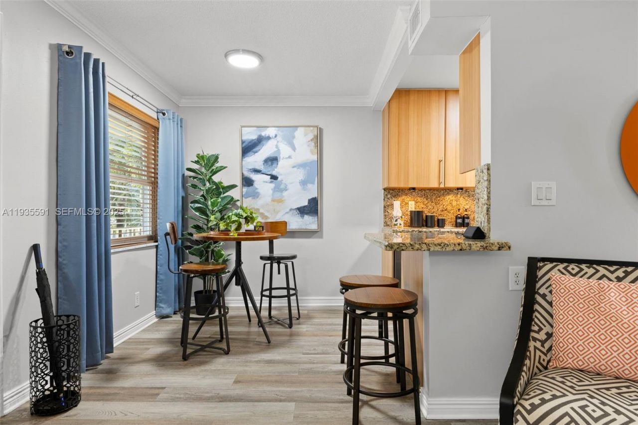 1125 NE 16th Pl, Unit 209, Fort Lauderdale, FL 33305 Photo